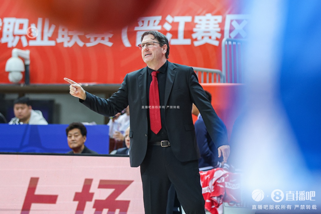 媒体人：凯撒下赛季将继续执教福建男篮 6月初归队